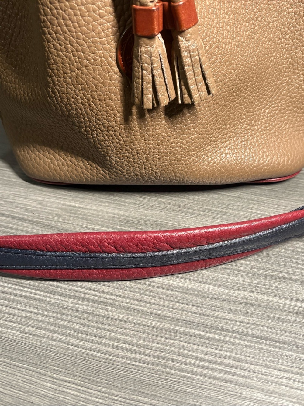 Vintage Dooney & Bourke AWL Surrey Bucket Bag British Tan Navy Red - Picture 10 of 10